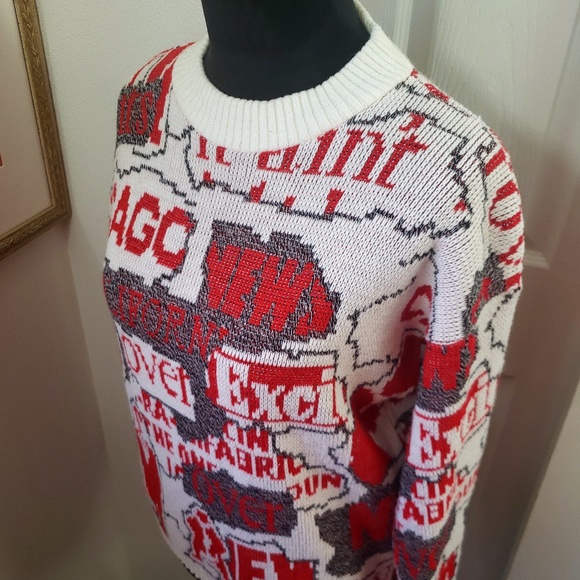 La Vista Sweaters - Fabulous News Print Vintage Sweater